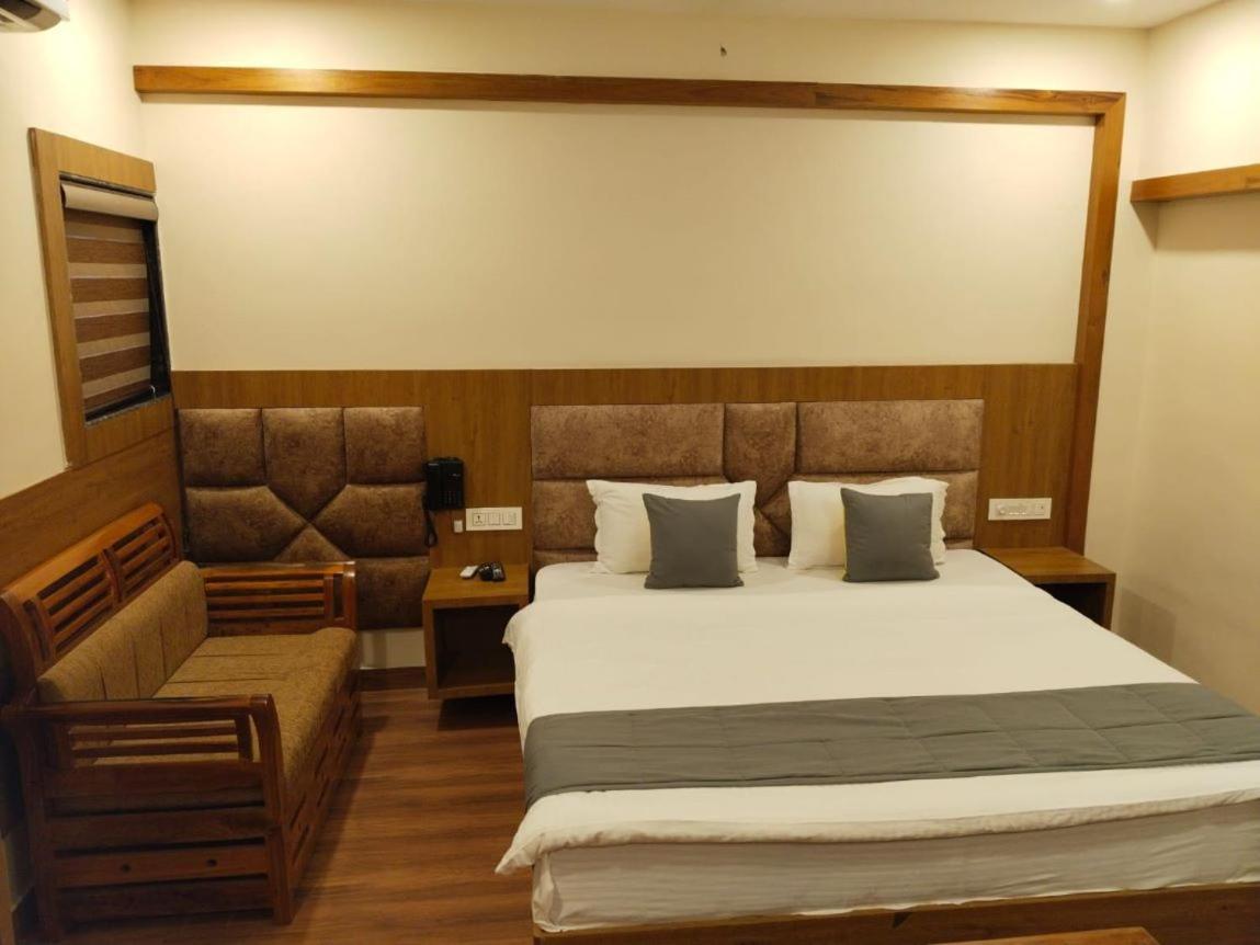 Hotel President Park Coimbatore Esterno foto